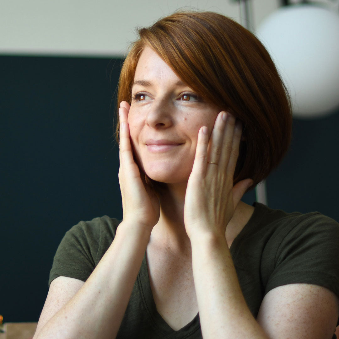 Video: Spa From Home - How to Safely Exfoliate Your Skin
