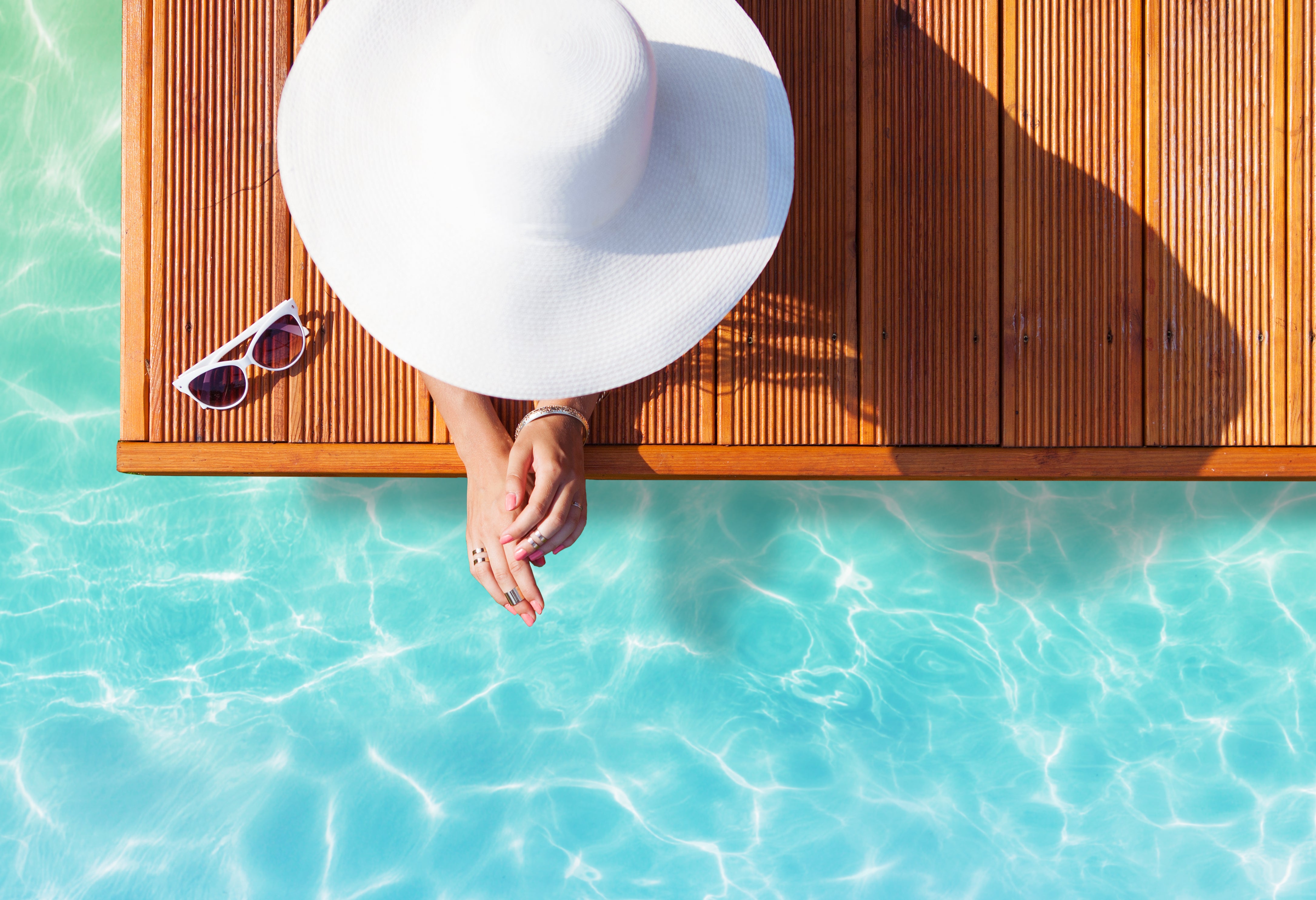 6 Essentials You Should Be Packing For Spring Break
