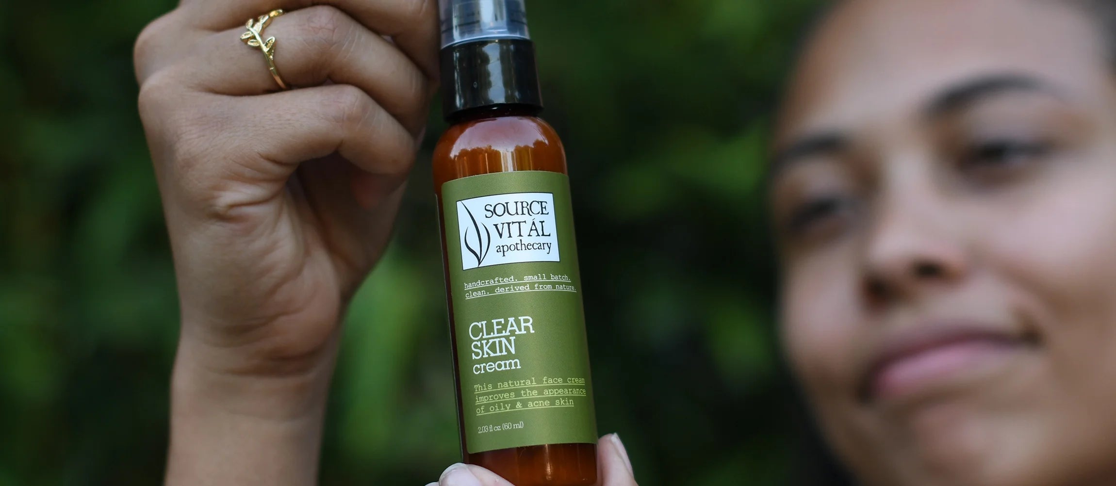 Clean, Natural Facial Creams and Moisturizers