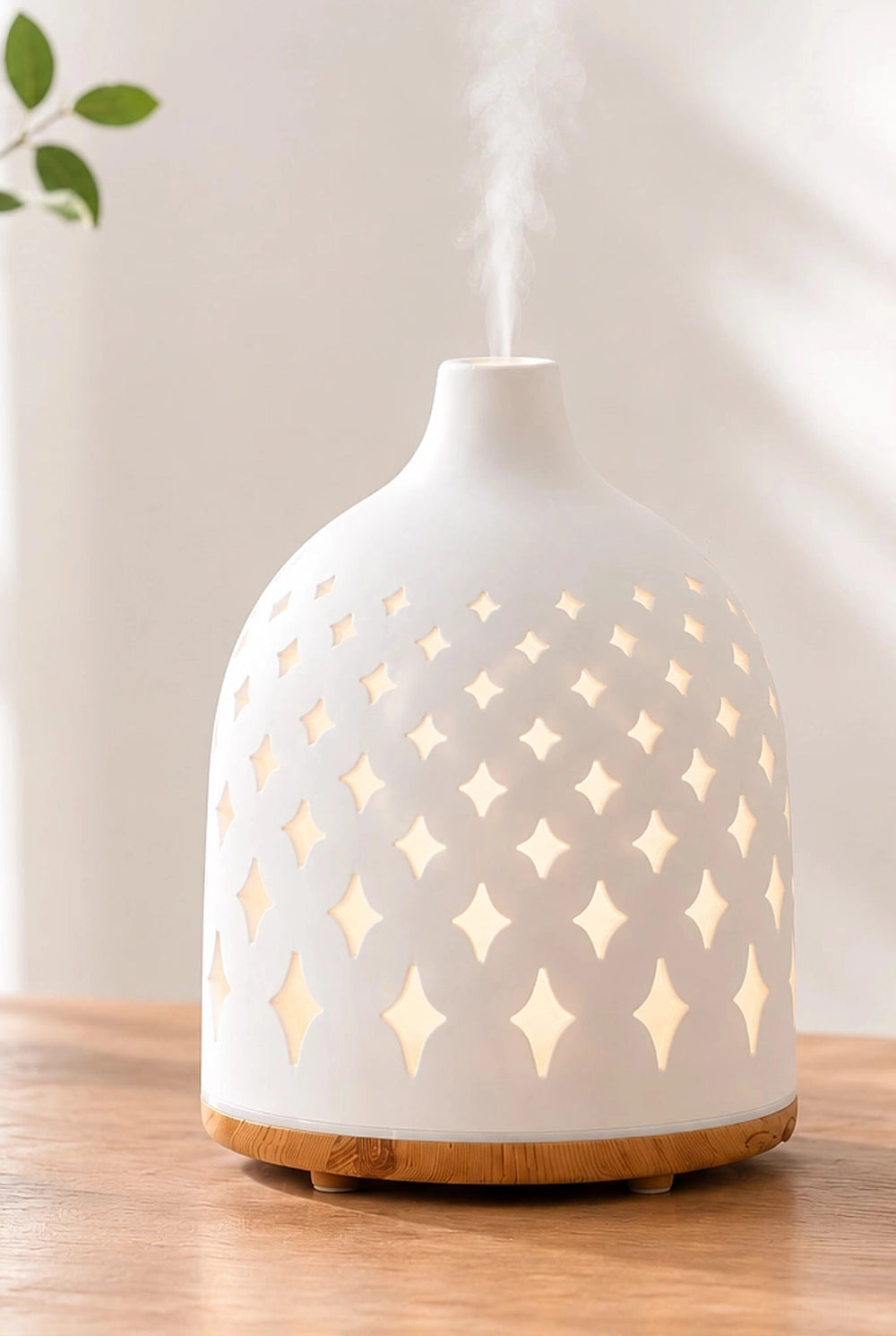 Supernova White Ceramic Ultrasonic Diffuser in Action