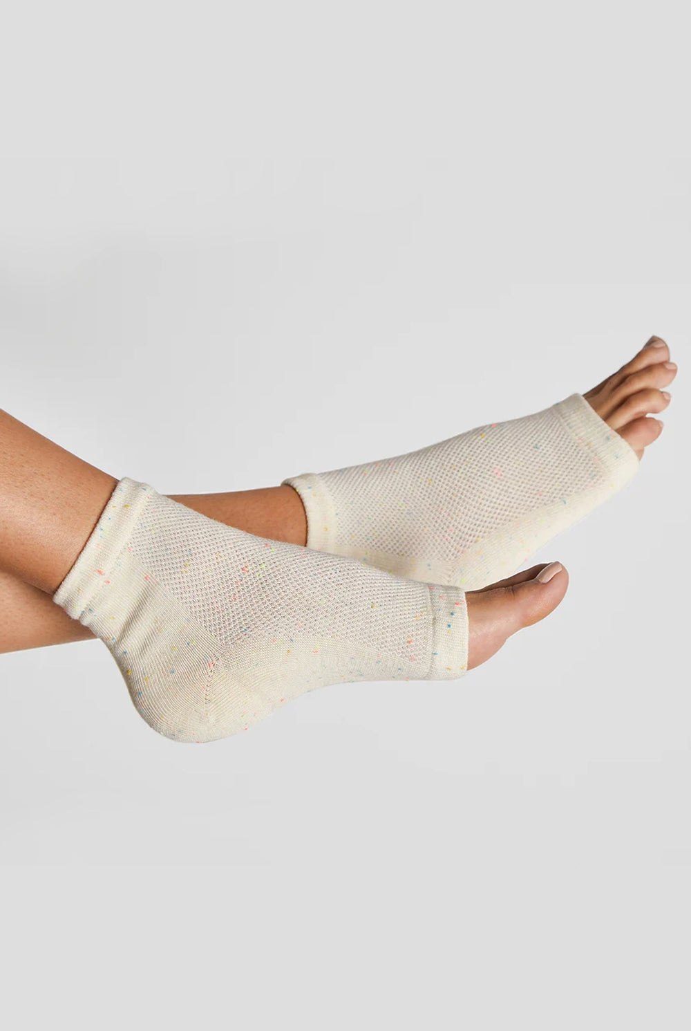 Kitsch Spa Socks: Lock in Moisture &amp; Restore Soft, Smooth Heels