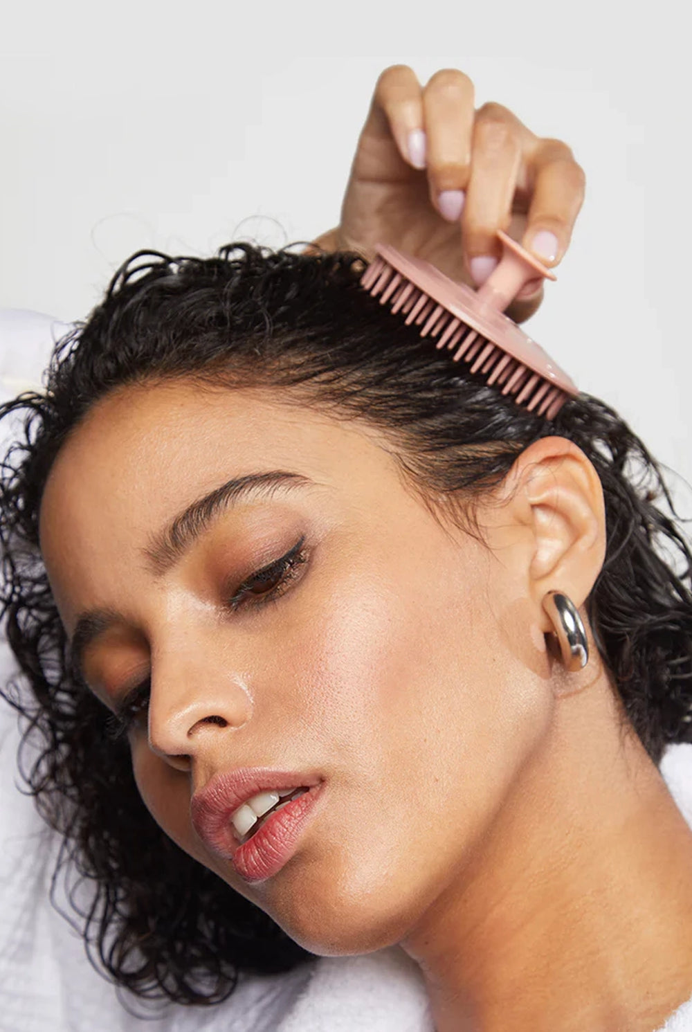 Scalp Exfoliator Tool - Invigorate Your Scalp for Healthier, Stronger Hair