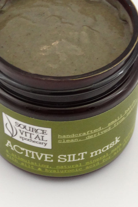 A Clean, Natural Facial Mask for All Skin Types and Infused with Silt and Prickly Pear